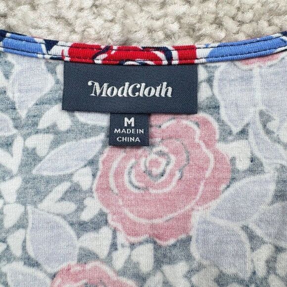 Modcloth Blue Red Floral Roses Surplice Wrap Blouse Top - Picture 4 of 9